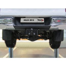 Toyota Hilux 2015 Фаркоп