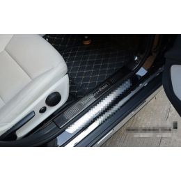 Mercedes GLA X156 Накладки на пороги, чёрные (Фото 1)