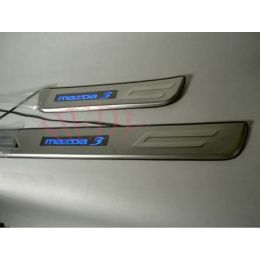Mazda 3 04-08 4dr/5dr Накладки на пороги с синей подсветкой